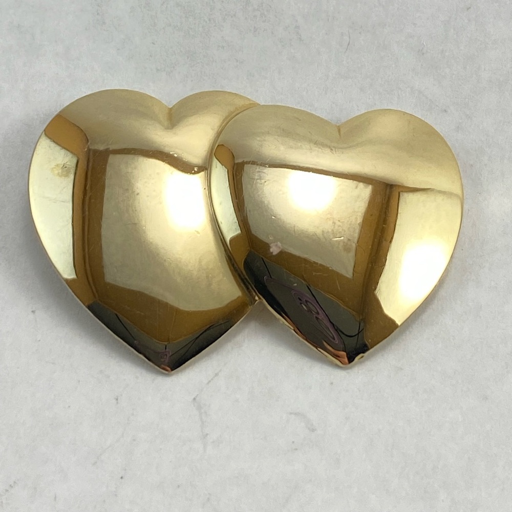 Vintage gold double heart brooch.